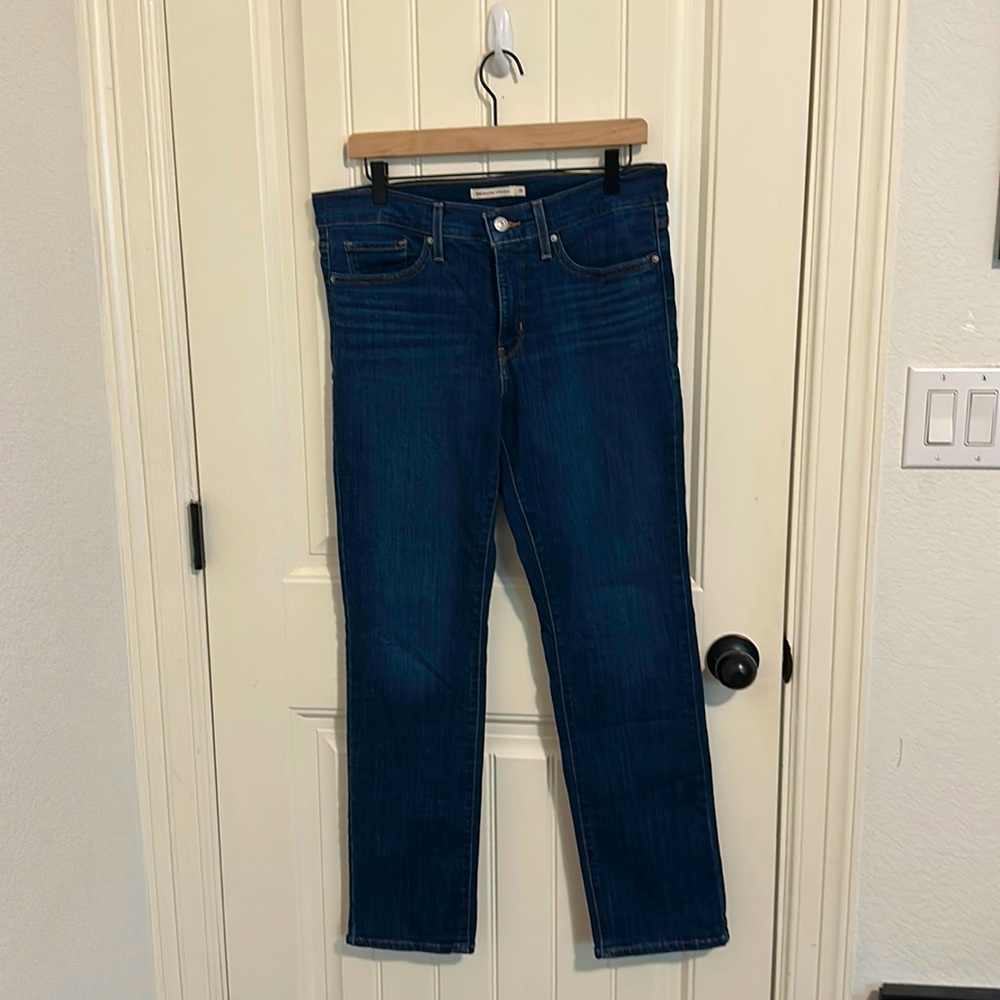 Levi’s 314 Shaping Straight Dark Blue Jeans sz 31